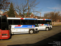 Greyhound Canada 1041 (1998 MCI 102DL3) & L6012 (1998 MCI 102DL3)