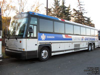 Greyhound Canada 1061 (1998 MCI 102DL3)