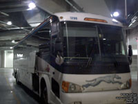 Greyhound Canada 1298 (2006 MCI D4505)