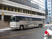 Greyhound Canada 8009 (1998 MC-12) - ex-GLI 3011