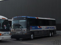 Greyhound Canada 977 (1995 MCI 102DL3)