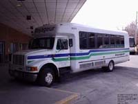 Voyageur Colonial V2601 minibus (1996 International 3400)