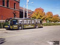 STS 55101 (2005 Novabus LFS) - Navette Centre-Ville / Lac-des-Nations