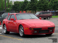 Porsche 944