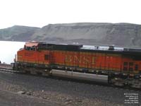 BNSF 5037 - C44-9W