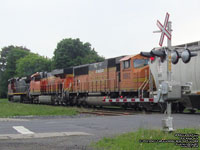 BNSF 8892 - SD70MAC