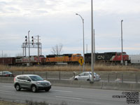 BNSF 8913 - SD70MAC