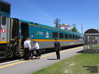 VIA 3471 (3400-serie LRC club car: 56 seats) (nee VIA 3395) Vimy