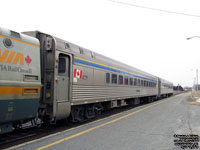 Via Rail 4105 (4100-serie Stainless steel coach: 74 seats) (ex-AMTK 4412, exx-SP 2225, exxx-T&NO 437, nee SP 2364)