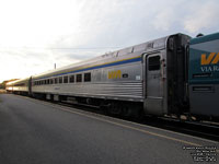 Via Rail 4105 (4100-serie Stainless steel coach: 74 seats) (ex-AMTK 4412, exx-SP 2225, exxx-T&NO 437, nee SP 2364)