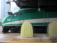 GO Transit 609 - MPI MP40PH-3C