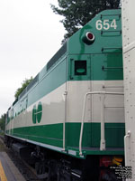 GO Transit 654 - MPI MP40PH-3C