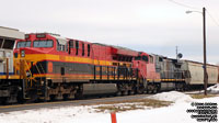 KCS 5023 - ET44AC-T4 and CN 2522 - Dash-9