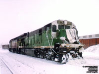 MMA 5078 - C30-7 (Ex-BNSF 5078, Exx-BN 5078) (Damaged 01/04 in a hi-cube truck collision in Bury,QC. The scrap metal piece stucks on the hood is not a road sign, but a part of the truck cube box.)