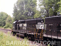 NS PRR 3040 - GP40-2 (ex-CR 3349)