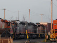 QGRY 6913 - SD40-3 (ex-WC 6913, exx-GCFX 6043, nee CN 5135) and 6904 - SD40-3 (ex-WC 6904, exx-GCFX 6034, nee CN 5202)