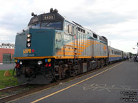 Via Rail 6433 (F40PH-2) - Rebuilt