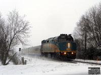 Via Rail 6452 (F40PH-2) - Rebuilt