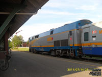 Via Rail 909 (P42DC / Genesis)