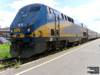 Via Rail 909 (P42DC / Genesis)