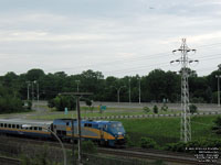 Via Rail 913 (P42DC / Genesis)