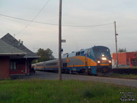 Via Rail 913 (P42DC / Genesis)