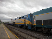 Via Rail 918 (P42DC / Genesis)